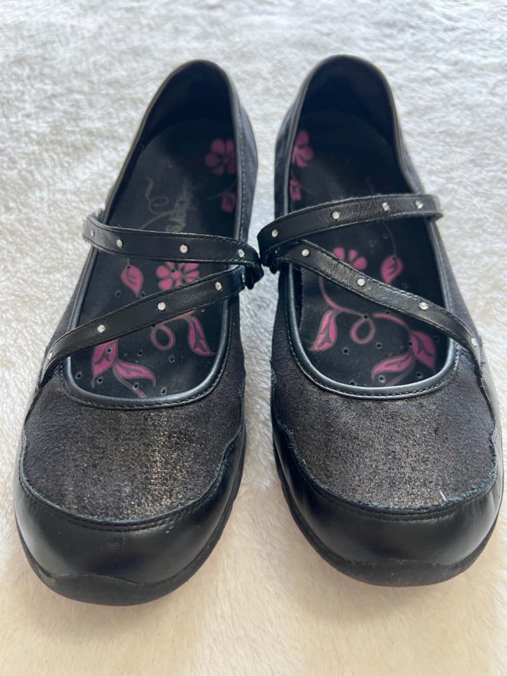 Women’s Sketchers Mary Jane Flats Glittery Toe Cap Decorative Strap Size 7.5